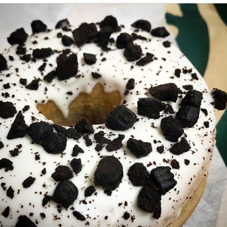 クッキー＆クリームドーナツ